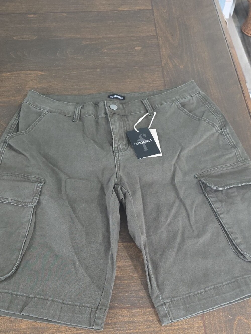 Flamingoals Women's Olive Green Cargo Shorts - Picture 3 of 3